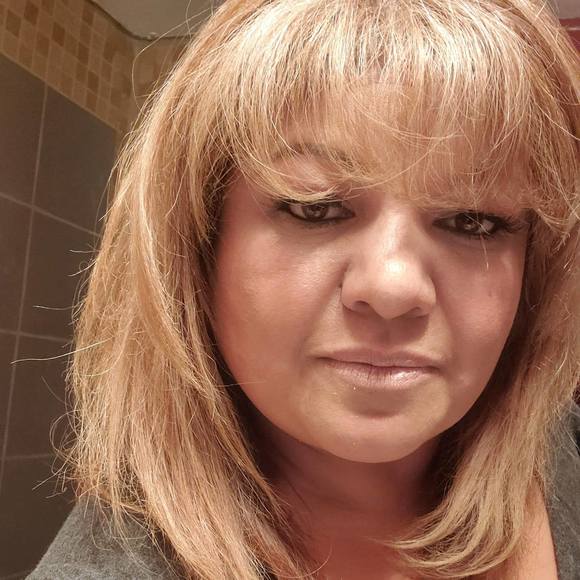 Meet your Posher, Mely - Picture 1 of 1